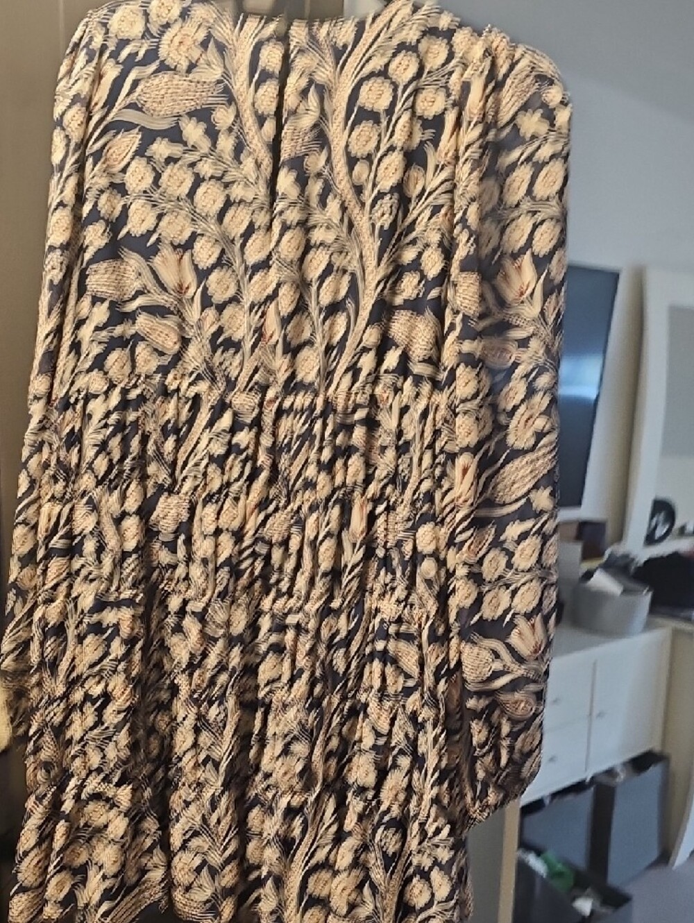 Ted Baker Navy and Cream Floral V-Neck Long Sleeve Dress - Picture 3 of 3